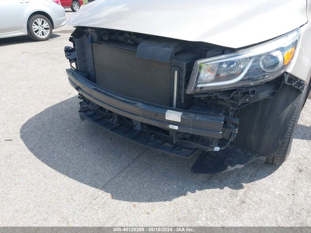 KIA SEDONA LX 2016 KNDMB5C17G6180601 Image 6