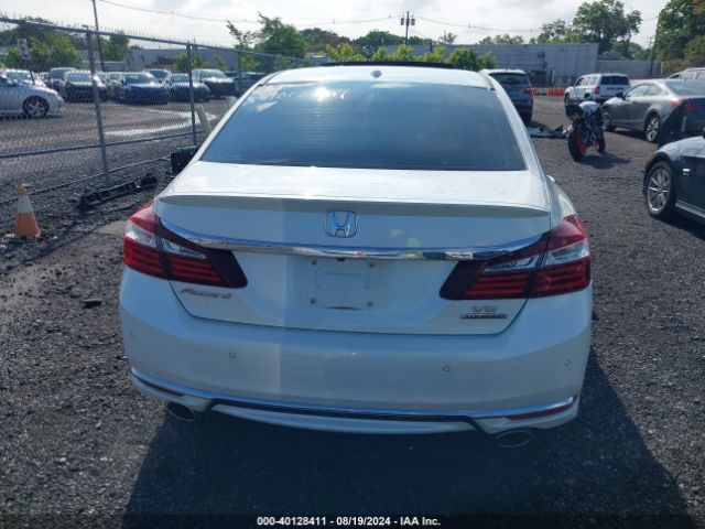 1HGCR3F99HA043320 Honda Accord Touring V6