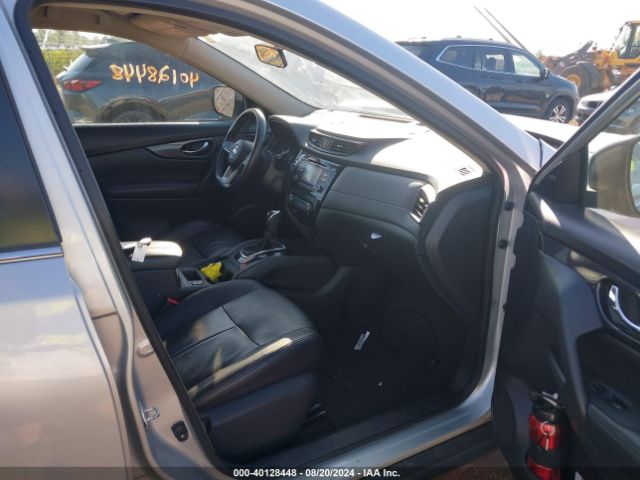 KNMAT2MV3HP564628 Nissan ROGUE SV