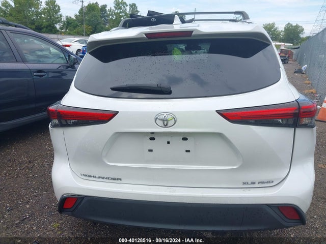 Toyota Highlander Xle 2022 5TDGZRBH0NS576476 Image 16