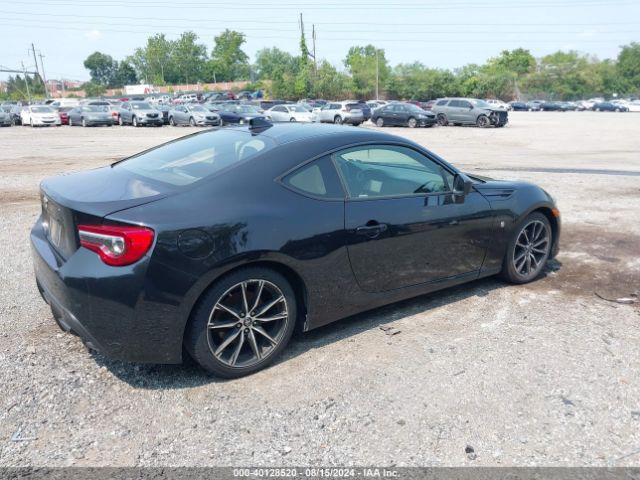 JF1ZNAA1XH9701325 Toyota 86