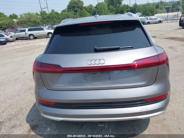 WA1LAAGE7KB011189 Audi E-tron Premium Plus
