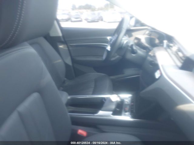 WA1LAAGE7KB011189 Audi E-tron Premium Plus