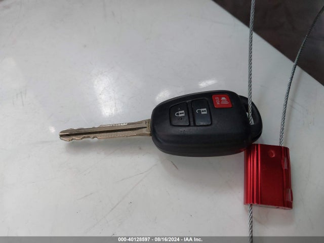 Toyota RAV4 LE 2018 2T3ZFREV0JW466605 Image 11