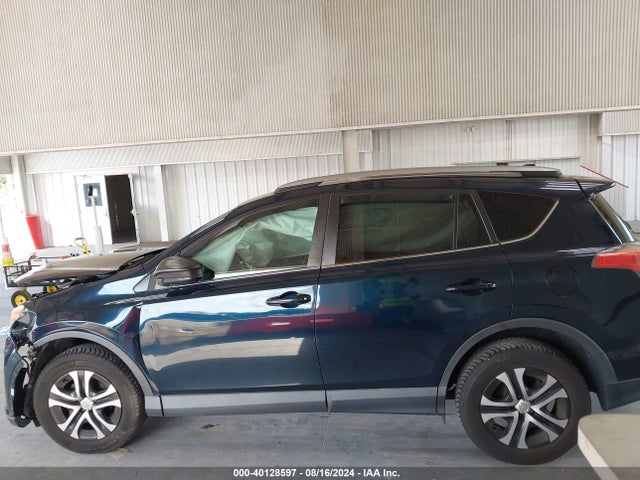 Toyota RAV4 LE 2018 2T3ZFREV0JW466605 Image 14
