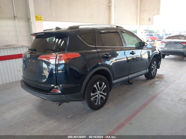 Toyota RAV4 LE 2018 2T3ZFREV0JW466605 Image 4