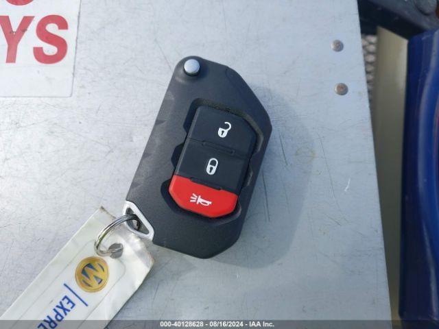1C4HJXEN0LW160491 Jeep Wrangler Unlimited Sahara