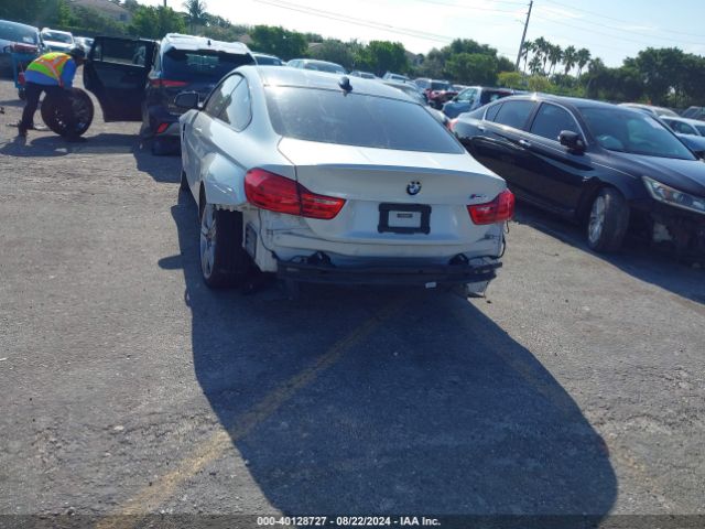 WBS3R9C52HK708970 BMW M4