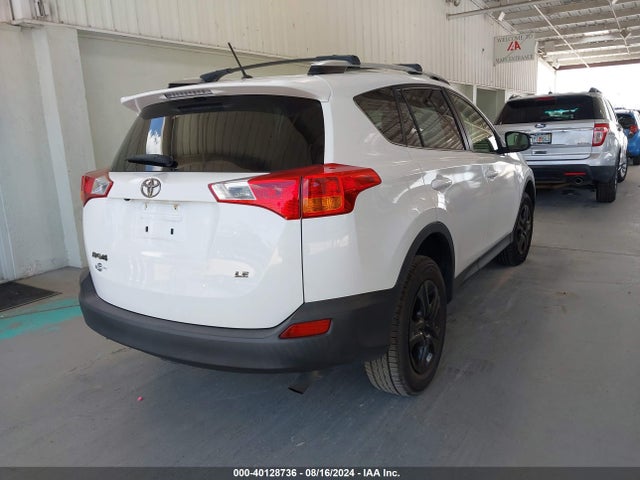 Toyota RAV4 LE 2015 JTMZFREV8FD075903 Image 4