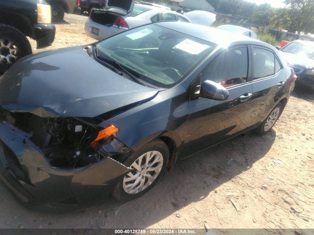 Toyota COROLLA LE 2017 5YFBURHE0HP696491 Image 2