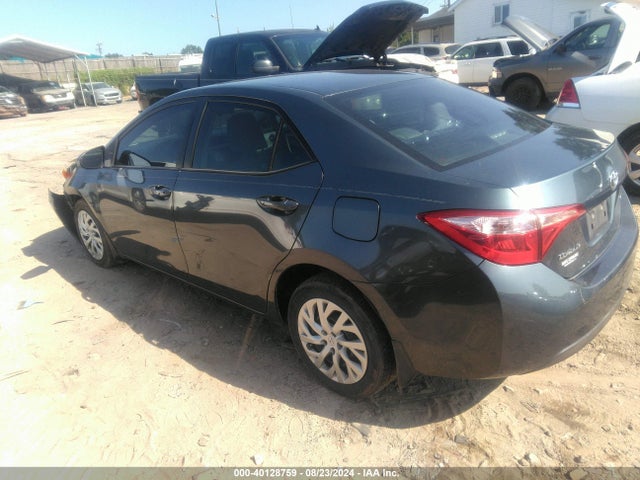 Toyota COROLLA LE 2017 5YFBURHE0HP696491 Image 3