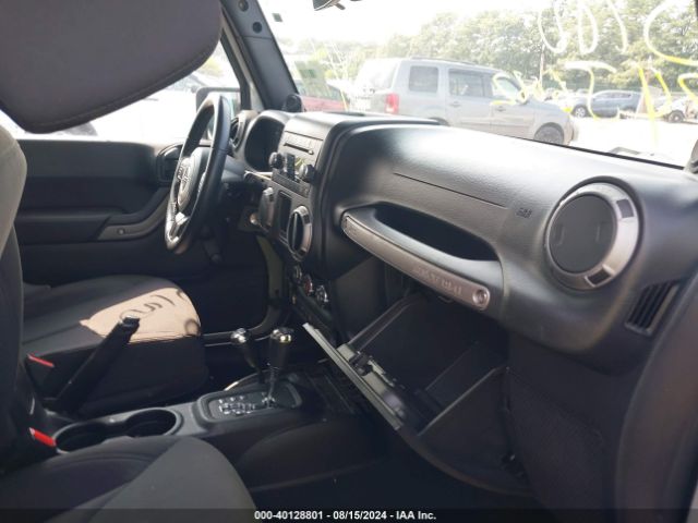1C4AJWAG1EL206045 Jeep Wrangler Sport
