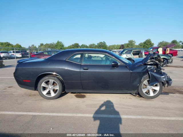 2C3CDZAG2JH121941 Dodge Challenger Sxt