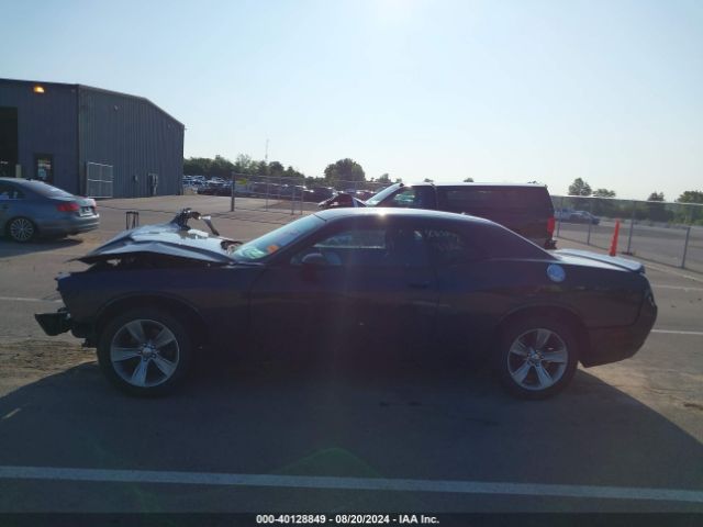 2C3CDZAG2JH121941 Dodge Challenger Sxt