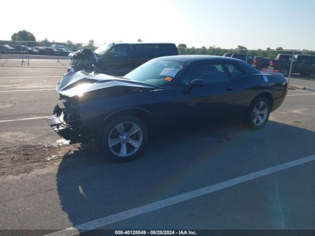 2C3CDZAG2JH121941 Dodge Challenger Sxt