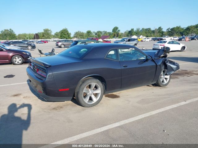 2C3CDZAG2JH121941 Dodge Challenger Sxt