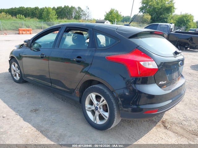 Ford FOCUS SE 2014 1FADP3K2XEL275321 Image 3