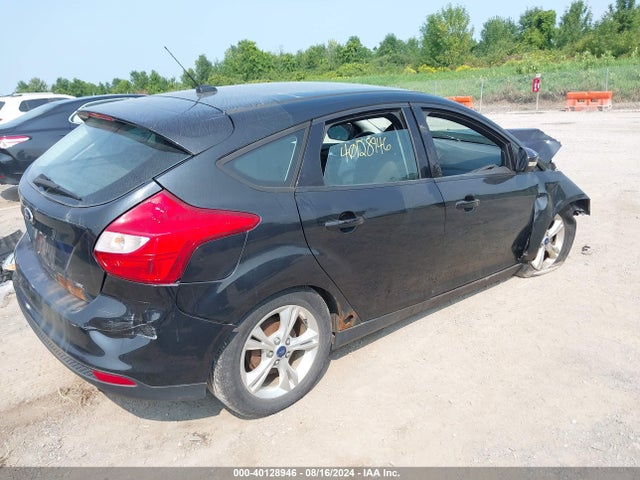 Ford FOCUS SE 2014 1FADP3K2XEL275321 Image 4