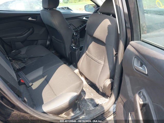 Ford FOCUS SE 2014 1FADP3K2XEL275321 Image 8