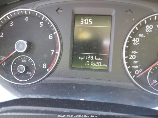 1VWAT7A35FC110835 Volkswagen Passat 1.8t Limited Edition