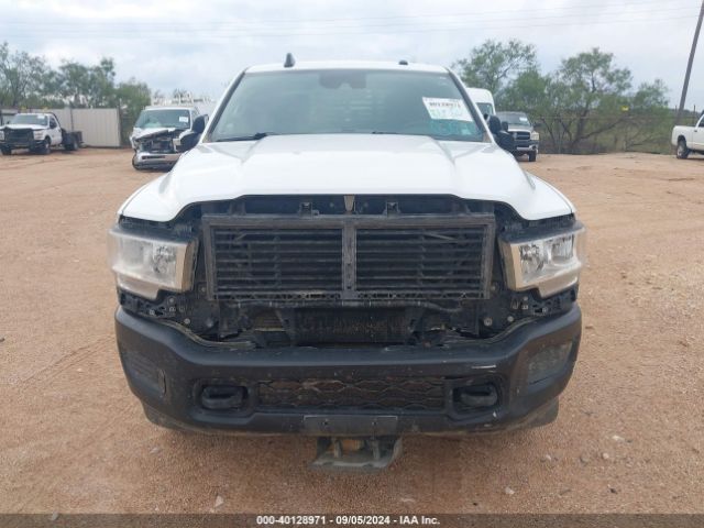 3C6UR5HJ3NG203914 RAM 2500 Tradesman  4x4 8' Box