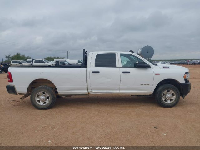 3C6UR5HJ3NG203914 RAM 2500 Tradesman  4x4 8' Box