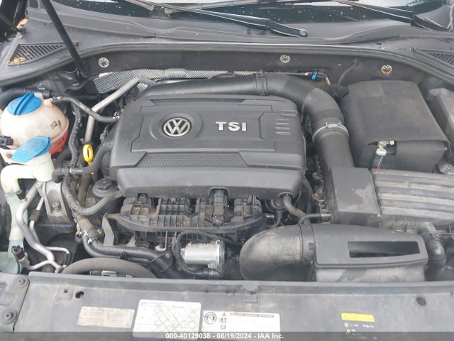 1VWAT7A31FC111013 Volkswagen Passat 1.8t Limited Edition