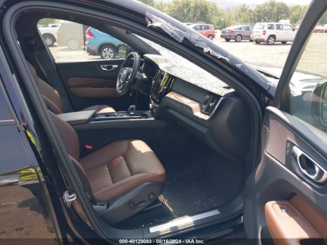 YV4L12RWXP1345535 Volvo Xc60 B5 Plus Dark Theme