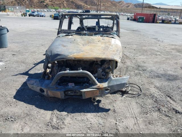 1C4BJWDG5HL592151 Jeep Wrangler Unlimited Sport 4x4
