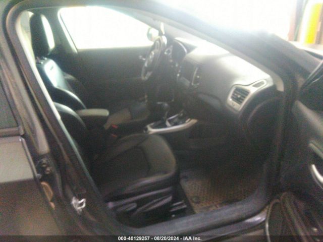 3C4NJDBB2LT252154 Jeep Compass Latitude 4x4