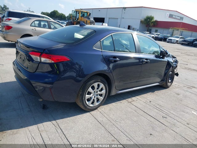 Toyota COROLLA LE 2022 5YFEPMAE1NP358854 Image 4