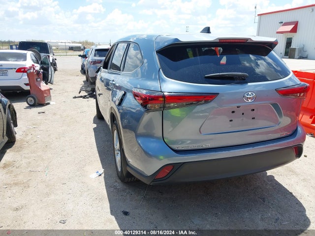Toyota Highlander Le 2023 5TDKDRBH5PS001186 Image 3