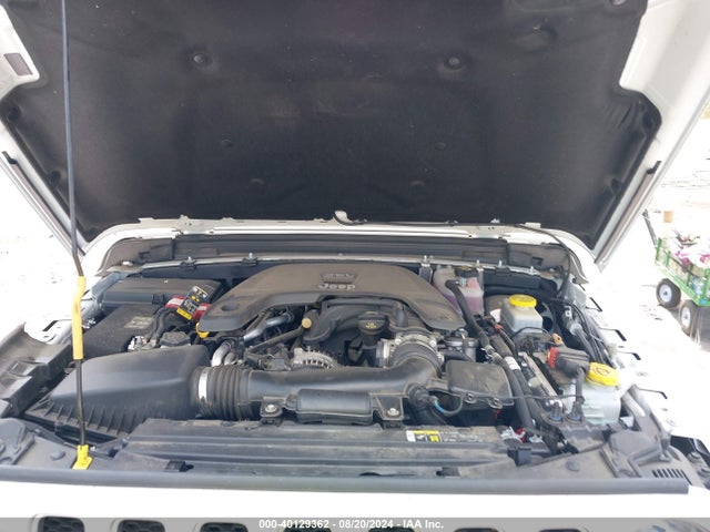 1C4HJXEG4KW577144 Jeep Wrangler Unlimited Sahara 4x4