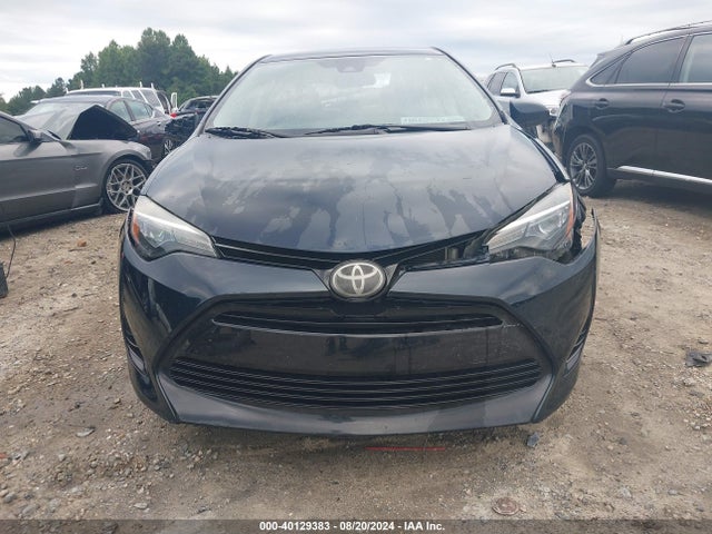 Toyota COROLLA LE 2018 5YFBURHE3JP758763 Image 13