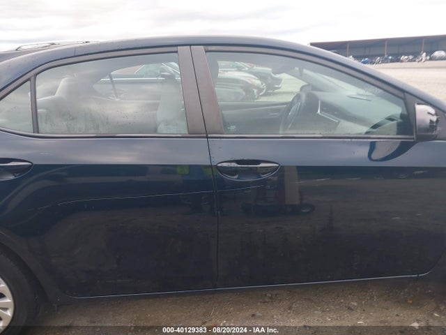 Toyota COROLLA LE 2018 5YFBURHE3JP758763 Image 14