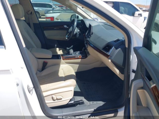 WA1BNAFY5J2011606 Audi Q5 2.0t Premium/2.0t Tech Premium