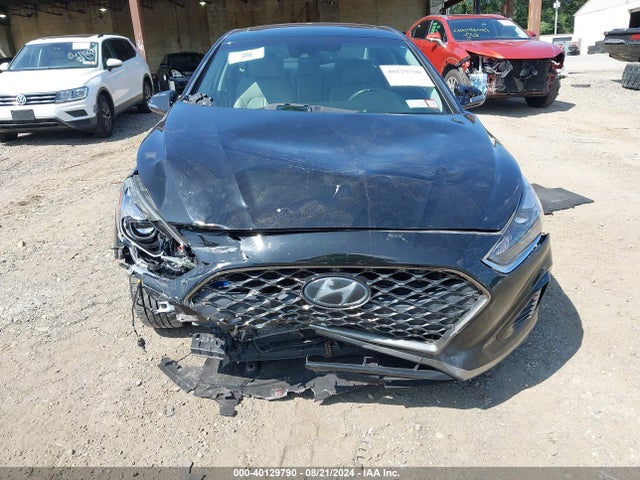Hyundai Sonata Limited 2018 5NPE34AF3JH702003 Image 12