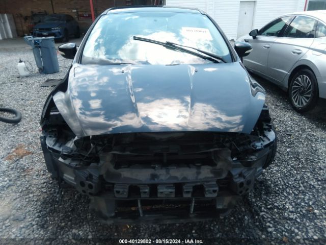 1FADP3K2XGL249045 Ford FOCUS SE