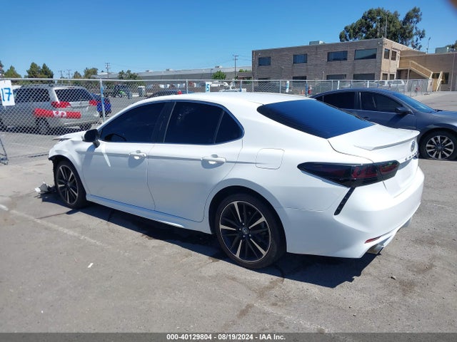 40129804 :رقم المزاد ، JTNB11HK0J3038695 vin ، 2018 Toyota Camry Se مزاد بيع
