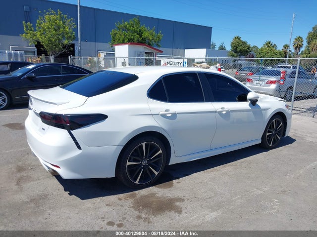 40129804 :رقم المزاد ، JTNB11HK0J3038695 vin ، 2018 Toyota Camry Se مزاد بيع
