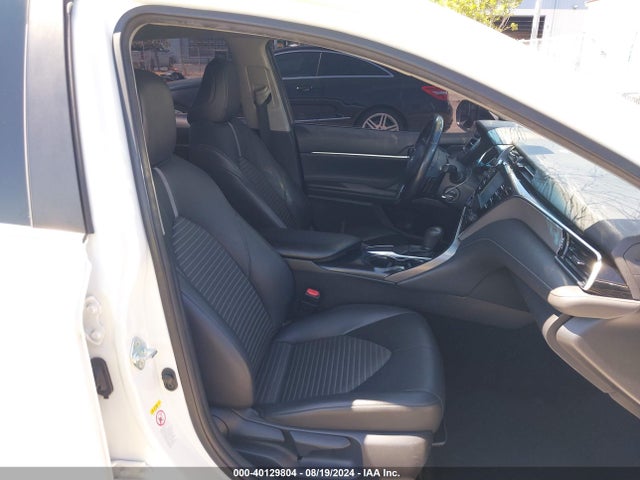 40129804 :رقم المزاد ، JTNB11HK0J3038695 vin ، 2018 Toyota Camry Se مزاد بيع