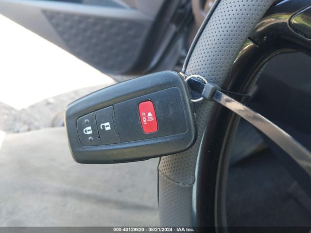 JTNKHMBX1J1002334 Toyota C-hr Xle Premium