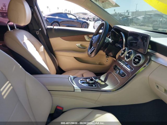 55SWF8DB3KU295259 Mercedes-Benz C 300