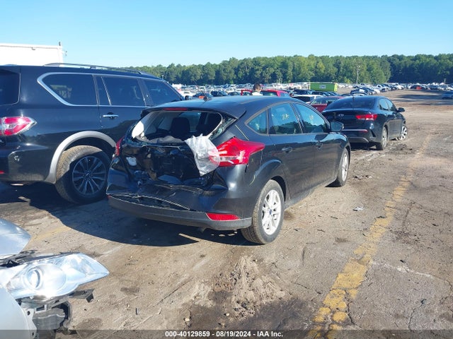 Ford FOCUS SE 2015 1FADP3K20FL259596 Image 4
