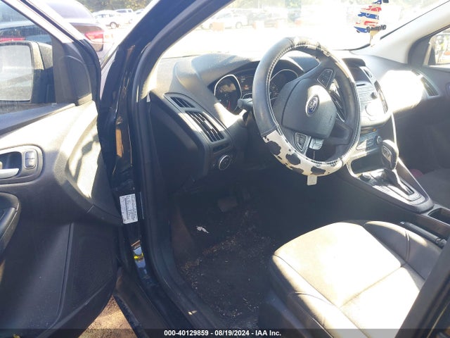 Ford FOCUS SE 2015 1FADP3K20FL259596 Image 5
