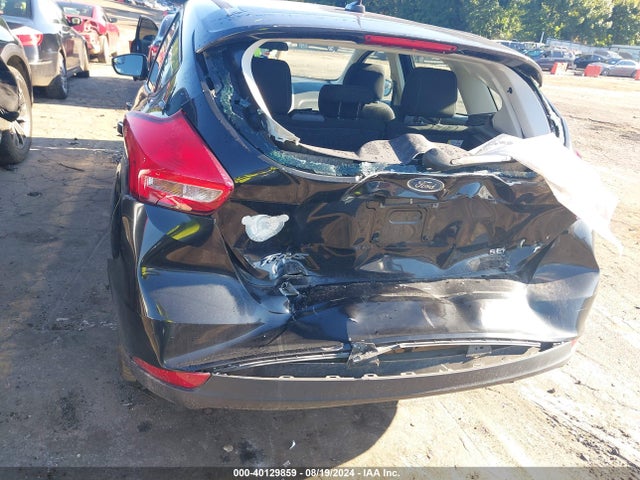 Ford FOCUS SE 2015 1FADP3K20FL259596 Image 6