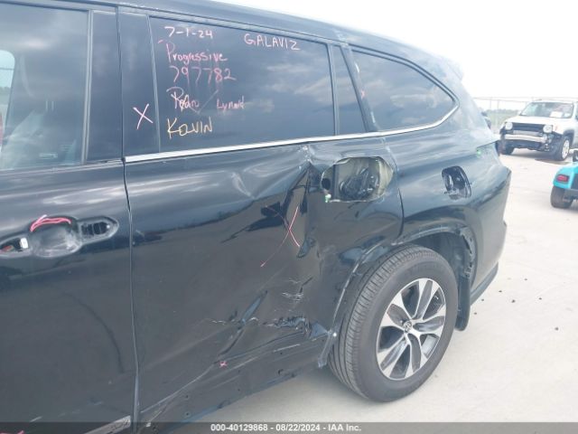 5TDGZRAH7NS142797 Toyota Highlander Xle