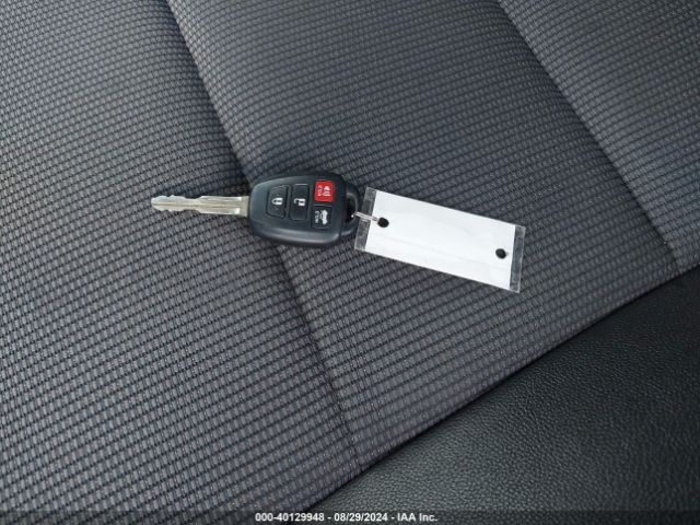 2T1BURHE4JC092223 Toyota COROLLA SE