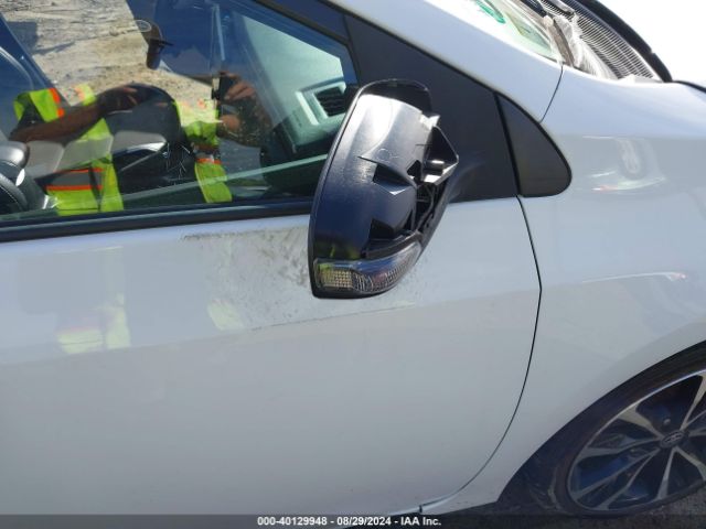 2T1BURHE4JC092223 Toyota COROLLA SE
