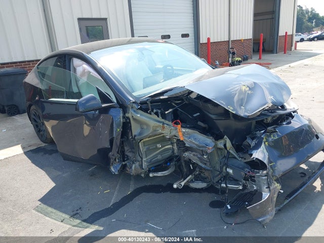 2024 TESLA MODEL Y 7SAYGDEE2RA266631 Photo 0